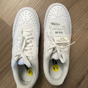 Nike Low Court Sneakers